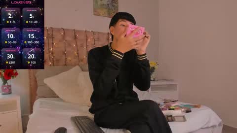 Snapshot of noah_lewiss chatting on 02/23/26, 10:56 NOAH online show from 02/23/26, 10:56