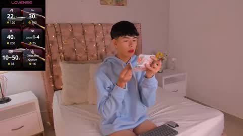 Snapshot of noah_lewiss chatting on 03/02/26, 11:39 NOAH online show from 03/02/26, 11:39