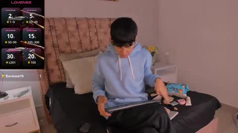 Snapshot of noah_lewiss chatting on 03/03/26, 10:54 NOAH online show from 03/03/26, 10:54