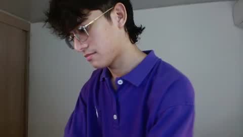 Snapshot of noah_millerx_ chatting on 06/20/26, 09:06 noah online show from 06/20/26, 09:06