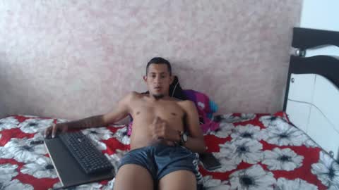 Snapshot of noah_roberts_ chatting on 01/14/25, 10:02 Noah online show from 01/14/25, 10:02