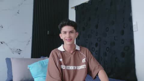 noah tyler  online show from 05/22/26, 08:14