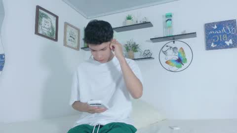 noah tyler  online show from 07/08/26, 07:51