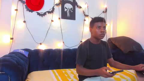 noah online show from 11/22/25, 07:02