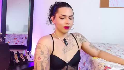 noahmonroe_11 online show from 12/16/25, 08:36