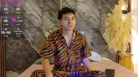 Snapshot of noahwalker__ chatting on 06/21/26, 10:51 online show from 06/21/26, 10:51