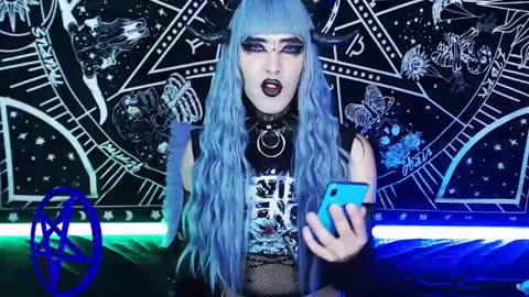 Snapshot of noamy_666 chatting on 12/04/24, 08:34 caroline online show from 12/04/24, 08:34