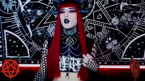 Snapshot of noamy_666 chatting on 12/10/24, 05:17 caroline online show from 12/10/24, 05:17