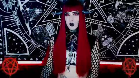 Snapshot of noamy_666 chatting on 12/10/24, 08:19 caroline online show from 12/10/24, 08:19