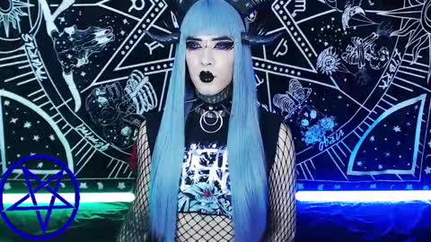 Snapshot of noamy_666 chatting on 12/27/24, 02:47 caroline online show from 12/27/24, 02:47