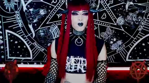 Snapshot of noamy_666 chatting on 01/11/25, 05:20 caroline online show from 01/11/25, 05:20