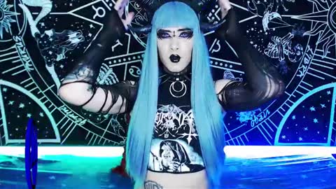 Snapshot of noamy_666 chatting on 01/17/25, 02:29 caroline online show from 01/17/25, 02:29