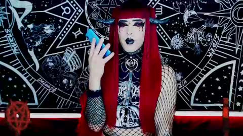 Snapshot of noamy_666 chatting on 01/29/25, 05:40 caroline online show from 01/29/25, 05:40