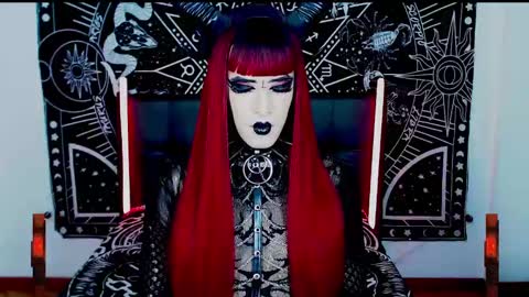 Snapshot of noamy_666 chatting on 02/08/25, 02:47 caroline online show from 02/08/25, 02:47