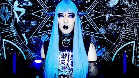 Snapshot of noamy_666 chatting on 02/26/25, 02:26 caroline online show from 02/26/25, 02:26