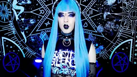 Snapshot of noamy_666 chatting on 02/26/25, 08:37 caroline online show from 02/26/25, 08:37