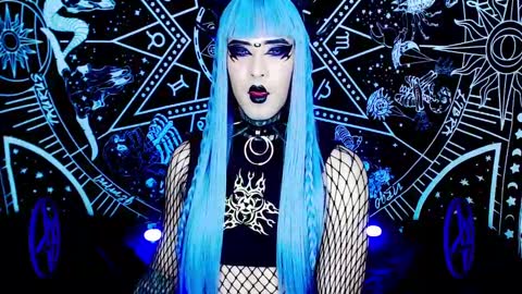 Snapshot of noamy_666 chatting on 02/28/25, 03:48 caroline online show from 02/28/25, 03:48