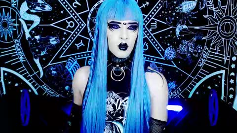 Snapshot of noamy_666 chatting on 03/12/25, 05:35 caroline online show from 03/12/25, 05:35