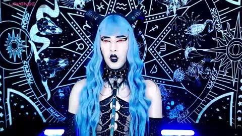 Snapshot of noamy_666 chatting on 10/09/25, 02:59 caroline online show from 10/09/25, 02:59