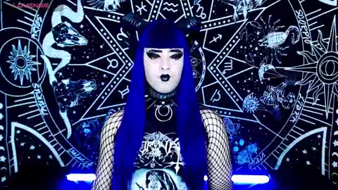 Snapshot of noamy_666 chatting on 10/24/25, 12:08 caroline online show from 10/24/25, 12:08