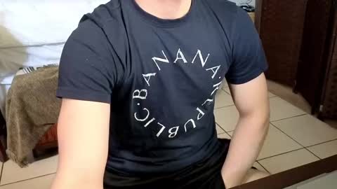 Snapshot of nobudget06 chatting on 02/24/25, 04:58 nobudget06 online show from 02/24/25, 04:58