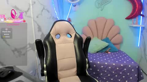 noelia_milfs online show from 10/17/25, 02:59