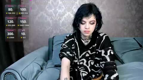 Snapshot of noellegothicshadow chatting on 04/29/26, 11:00 Elly online show from 04/29/26, 11:00
