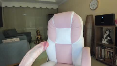 Snapshot of noemibcnz chatting on 11/16/25, 12:16 In instagram dayhannanoemi online show from 11/16/25, 12:16