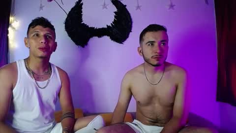 noha_and_iam1 online show from 02/05/26, 11:37