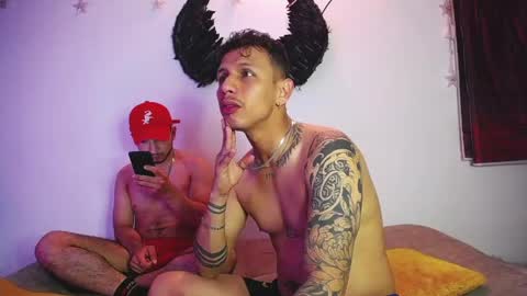 noha_and_iam1 online show from 04/24/26, 12:40