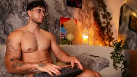Snapshot of noha_miler chatting on 05/16/26, 07:45 kevin online show from 05/16/26, 07:45