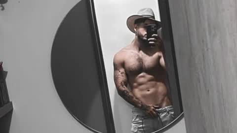 Snapshot of noha_miler chatting on 06/04/26, 12:38 kevin online show from 06/04/26, 12:38