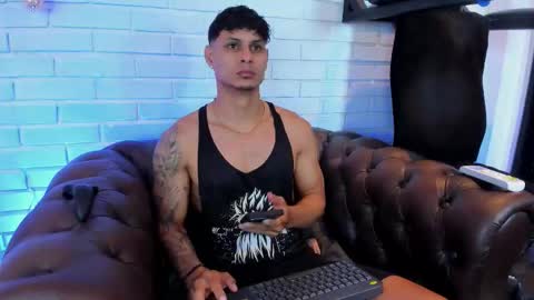 Snapshot of nohanhunter chatting on 10/06/25, 11:40 nohanhunter online show from 10/06/25, 11:40