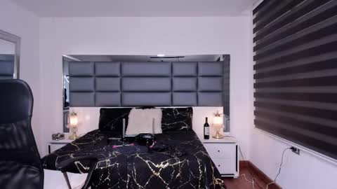  Nohemi   online show from 11/11/25, 08:09