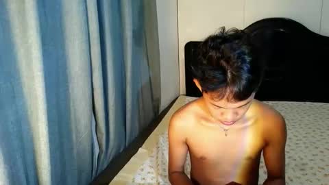 Snapshot of noi_maco chatting on 04/13/26, 04:01 noi_maco online show from 04/13/26, 04:01