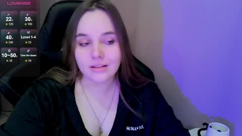 noir_ember_ online show from 04/04/26, 05:32