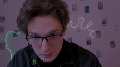 Snapshot of noir_kai chatting on 02/07/26, 09:35 cool Kai online show from 02/07/26, 09:35