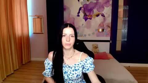NoirDiva online show from 06/25/26, 06:40