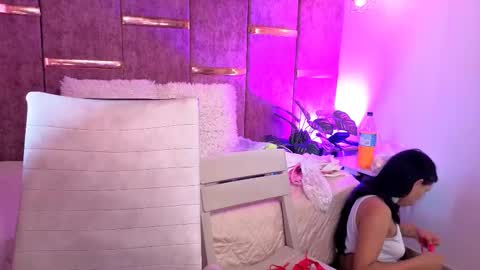 noirlili online show from 10/27/25, 12:42