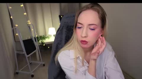 Isabelle online show from 02/20/26, 10:32