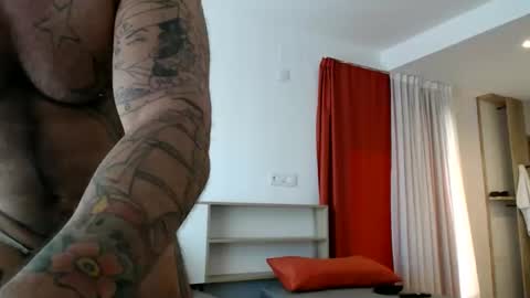 Snapshot of noisyx1976 chatting on 05/10/26, 04:34 Im here enjoy online show from 05/10/26, 04:34
