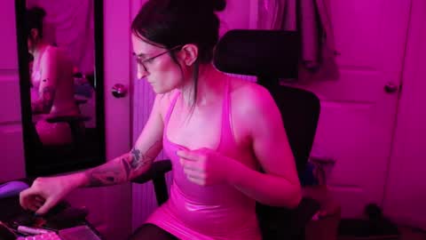 Nolynn online show from 03/11/26, 02:34