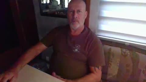Snapshot of nomadfreedom chatting on 01/15/26, 02:10 nomadfreedom online show from 01/15/26, 02:10