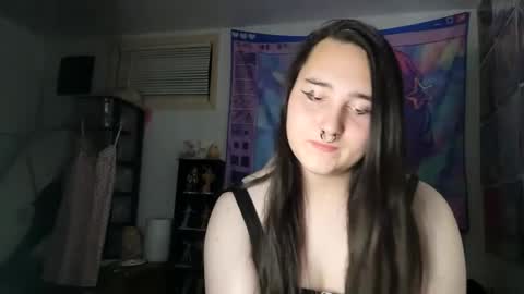 Snapshot of nonbinarybeauty20 chatting on 01/11/25, 09:47 nonbinarybeauty20 online show from 01/11/25, 09:47