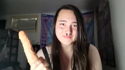 Snapshot of nonbinarybeauty20 chatting on 02/18/25, 08:47 nonbinarybeauty20 online show from 02/18/25, 08:47