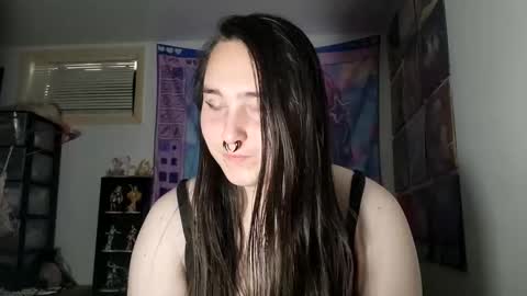 Snapshot of nonbinarybeauty20 chatting on 02/19/25, 09:58 nonbinarybeauty20 online show from 02/19/25, 09:58