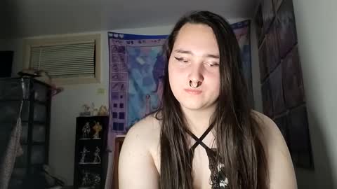 Snapshot of nonbinarybeauty20 chatting on 03/07/25, 08:13 nonbinarybeauty20 online show from 03/07/25, 08:13