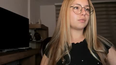 Ara online show from 10/18/25, 08:59