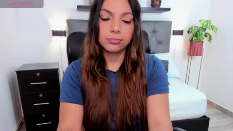 Snapshot of nora22xx chatting on 12/07/24, 05:37 Nora online show from 12/07/24, 05:37