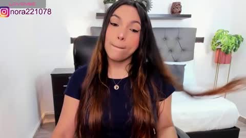 Snapshot of nora22xx chatting on 01/11/25, 02:41 Nora online show from 01/11/25, 02:41